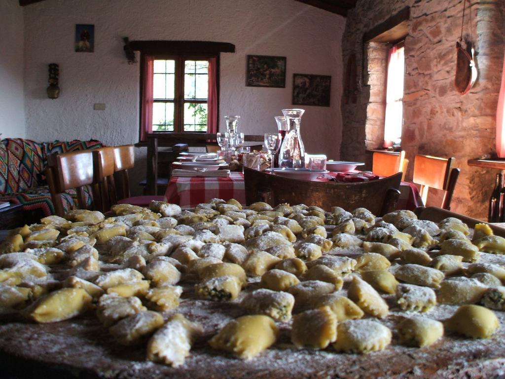 Agriturismo La Fontana Dell'Olmo Vendégház Molini di Triora Kültér fotó